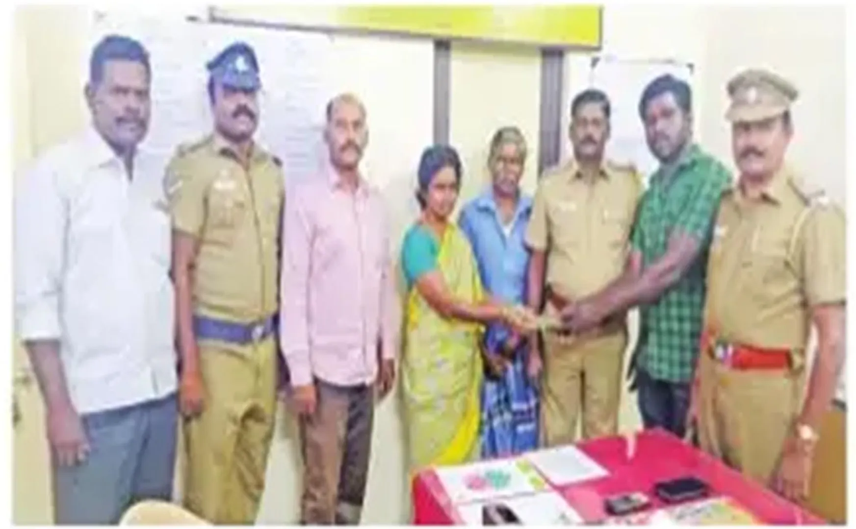 salem district 1.49 lakhs old man round up younger police 